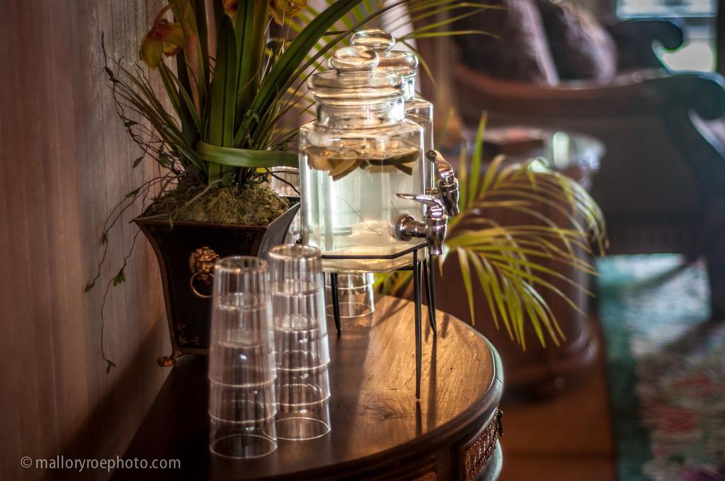 Poipu Bed And Breakfast Inn Koloa Екстер'єр фото