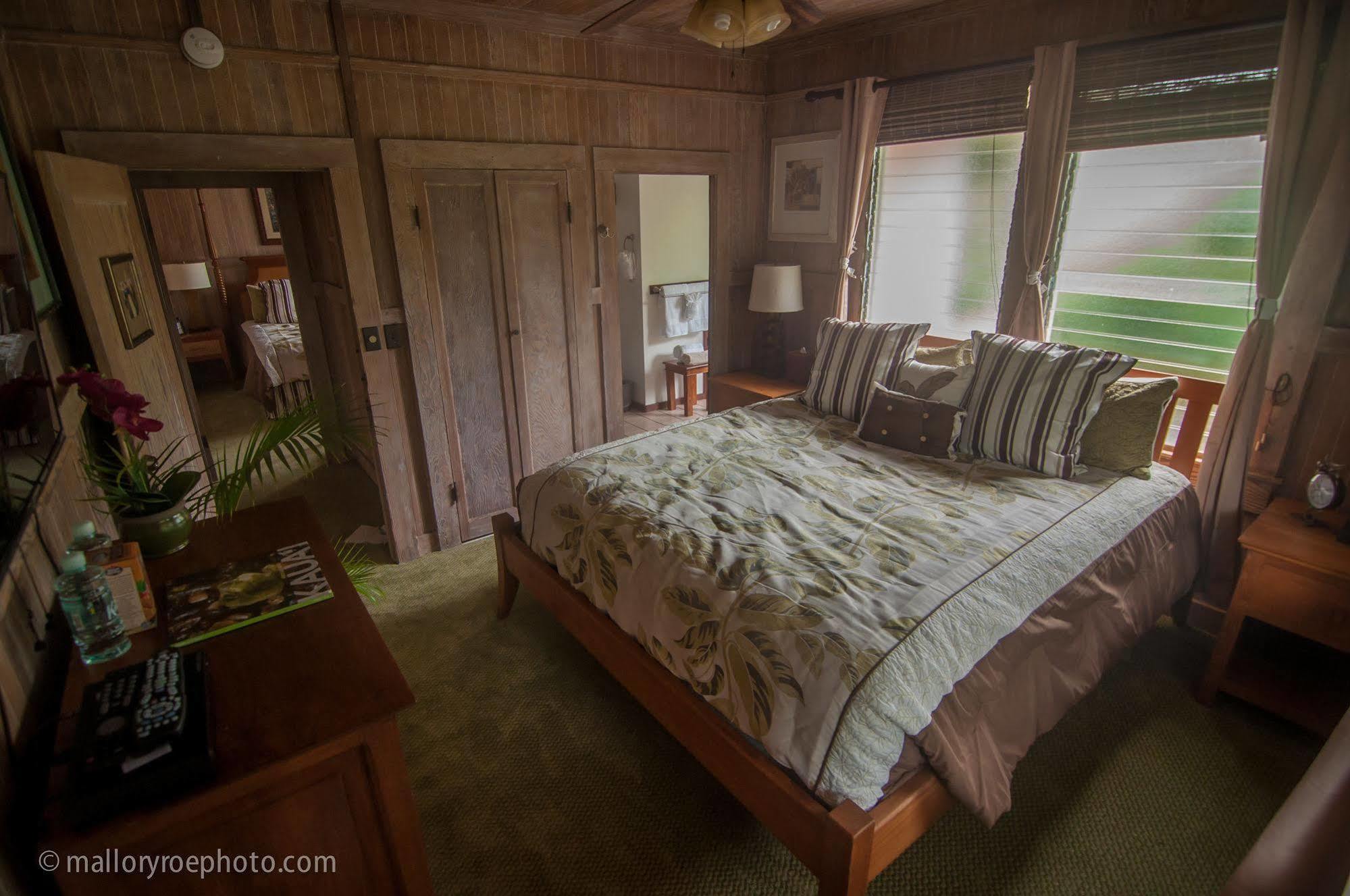 Poipu Bed And Breakfast Inn Koloa Екстер'єр фото